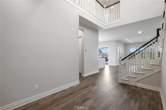 1782 Canyon Oaks Ln in Lake Forest, CA - Foto de edificio - Building Photo