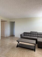 3100 N Pine Island Rd, Unit 301 in Sunrise, FL - Building Photo - Building Photo