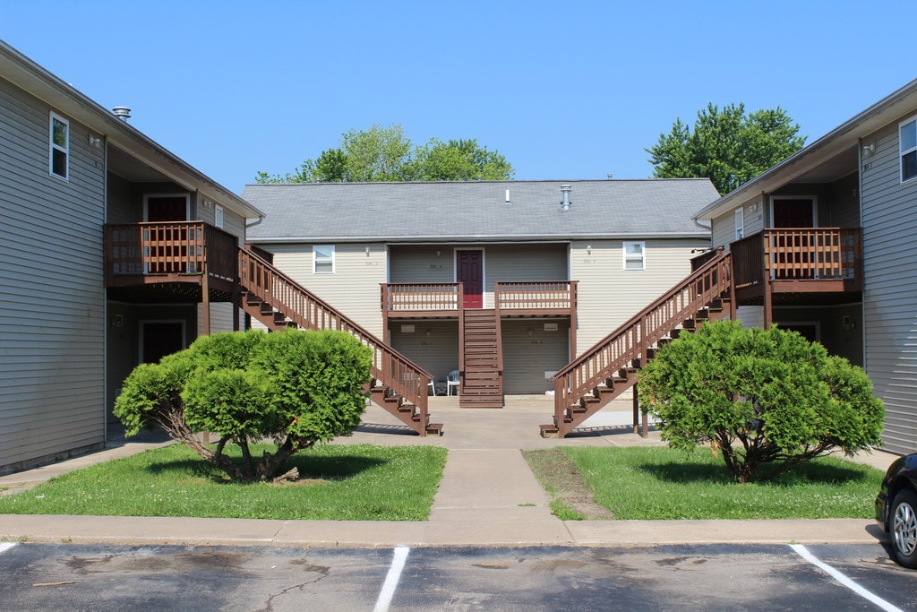 Smith and Royer Apartments in IL