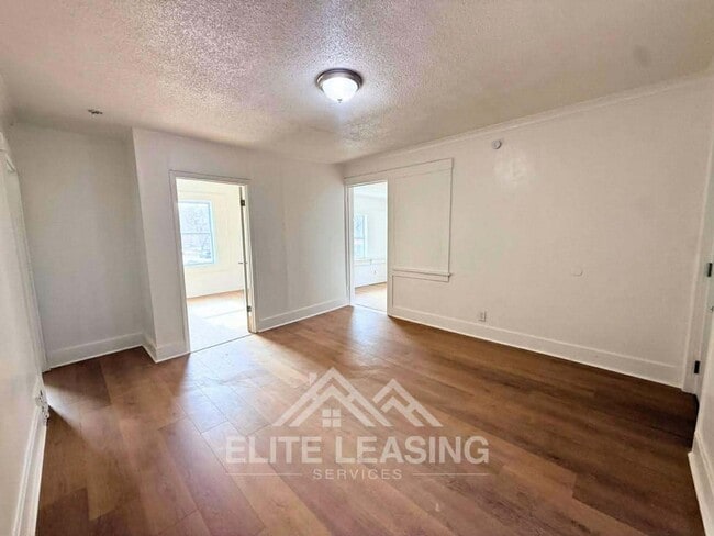 property at 1438 SW Van Buren St