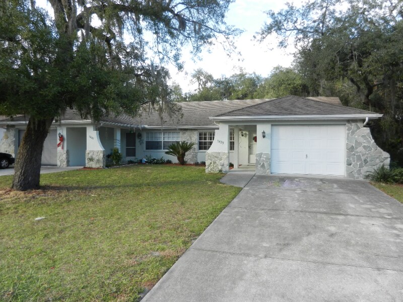 7429 Mead Dr in Spring Hill, FL - Building Photo