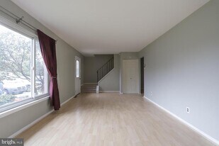 1940 Arrowood Dr in Bensalem, PA - Building Photo