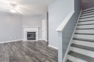 7220 Oakley Ct in Union City, GA - Building Photo - Building Photo