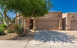 8324 E Cactus Wren Rd in Scottsdale, AZ - Building Photo