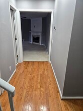 9240 Cardinal Forest Ln, Unit 302 in Lorton, VA - Foto de edificio - Building Photo