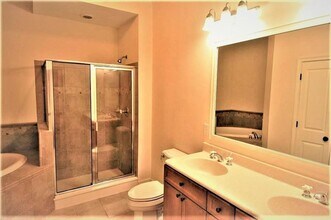 11 Perimeter Center E in Dunwoody, GA - Building Photo - Building Photo