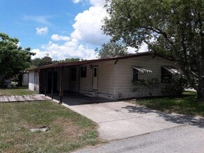 5318 Dianthus St in Zephyrhills, FL - Building Photo - Building Photo