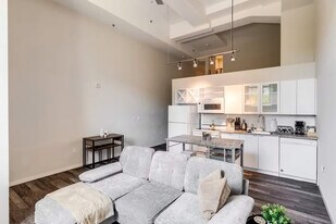 309 Vine St in Cincinnati, OH - Building Photo