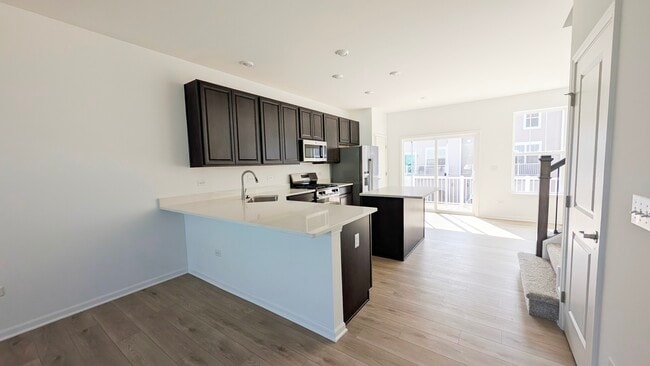527 Red Oak Cir in Volo, IL - Building Photo - Building Photo