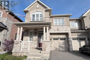 128 Kaitting Trail in Oakville, ON - Building Photo