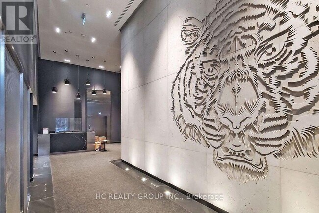 28 Wellesley St E in Toronto, ON - Building Photo - Building Photo