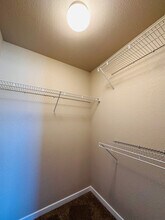 2467 Dorset Dr in Colorado Springs, CO - Foto de edificio - Building Photo