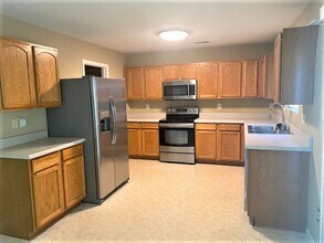 11042 Dry Stone Dr in Huntersville, NC - Foto de edificio - Building Photo