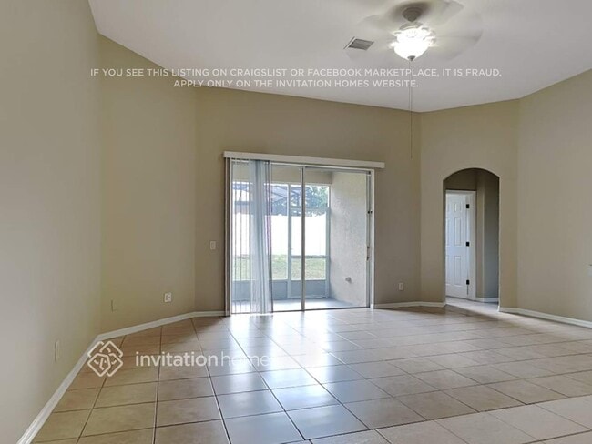 6938 Gray Catbird Loop in Wesley Chapel, FL - Foto de edificio - Building Photo
