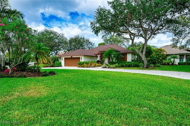 property at 7106 Lone Oak Blvd