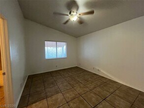 3657 Lucky Horseshoe Ct in Las Vegas, NV - Building Photo - Building Photo