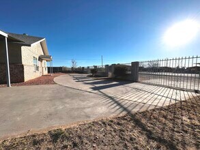 10183 Dijon Pl in Socorro, TX - Building Photo - Building Photo