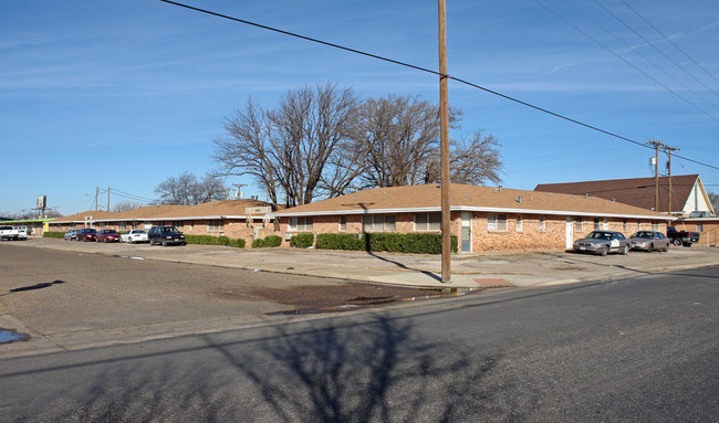 1604 45th St in Lubbock, TX - Foto de edificio - Building Photo