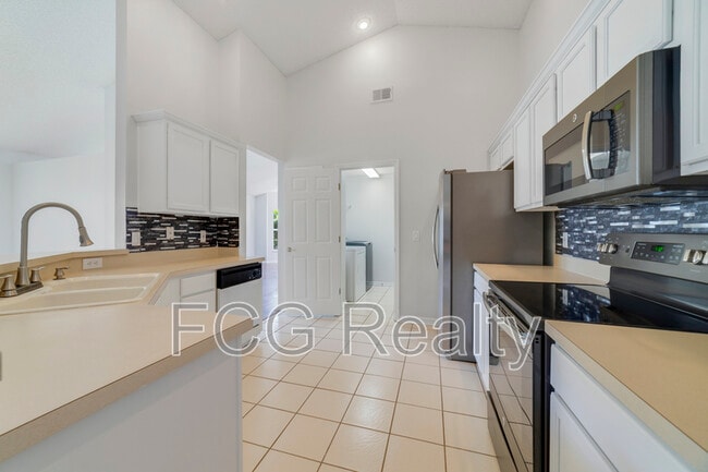 491 Goldenmoss Loop in Ocoee, FL - Building Photo - Building Photo