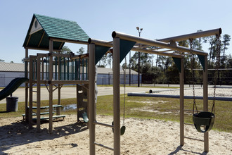 Oxford Point in Gulfport, MS - Foto de edificio - Building Photo