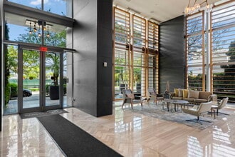 3470 E Coast Ave, Unit H-1013 in Miami, FL - Building Photo - Building Photo