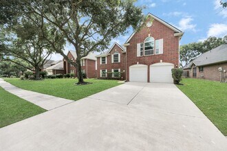2030 Winding Hollow Dr in Katy, TX - Building Photo - Building Photo
