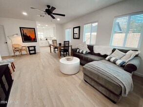 2502 N 29th Pl in Phoenix, AZ - Building Photo - Building Photo
