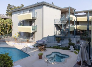 Fox Hills Apartments in Culver City, CA - Building Photo - Building Photo