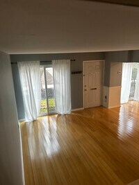 9001 Ridge Ave photo'