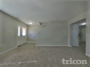 5136 Dollar Ridge Ln, Unit 1074 in Indianapolis, IN - Building Photo - Building Photo