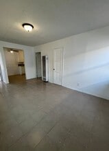 4223 W Broadway in Hawthorne, CA - Building Photo - Building Photo