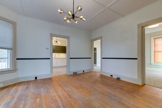 10 Hamilton St, Unit 1 in Johnstown, NY - Foto de edificio - Building Photo