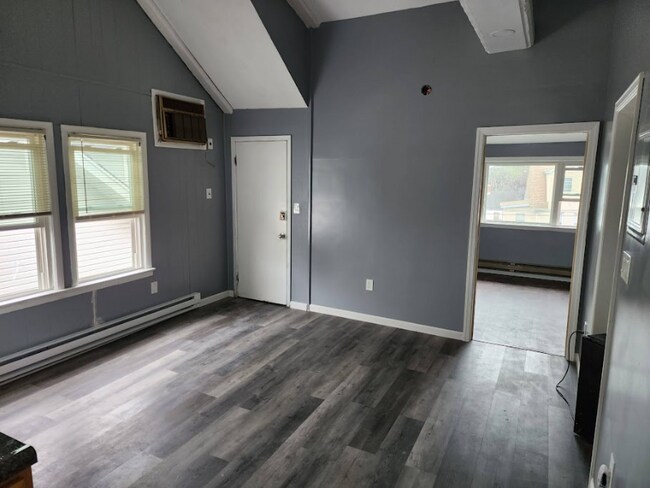 1181 Clinton Ave-Unit -3 Floor in Irvington, NJ - Building Photo - Building Photo