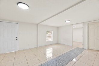 2206 Avenue M in Rosenberg, TX - Building Photo - Building Photo