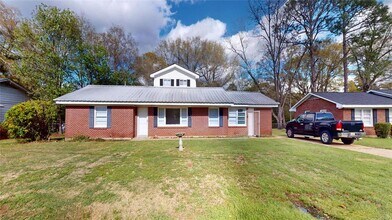 1003 Geneva St in Prattville, AL - Building Photo - Building Photo