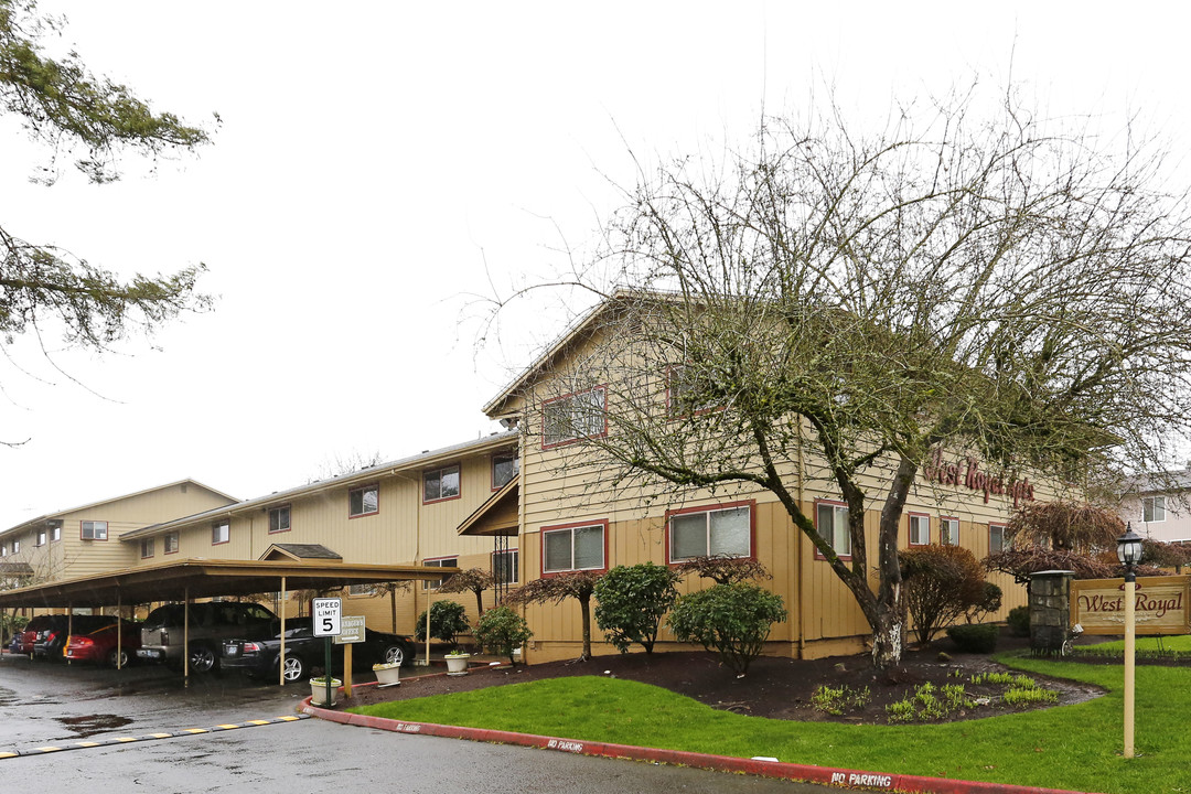 West Royal Apartments in Beaverton, OR - Foto de edificio