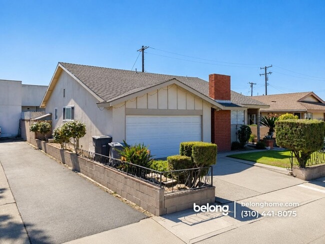property at 1825 185th Pl