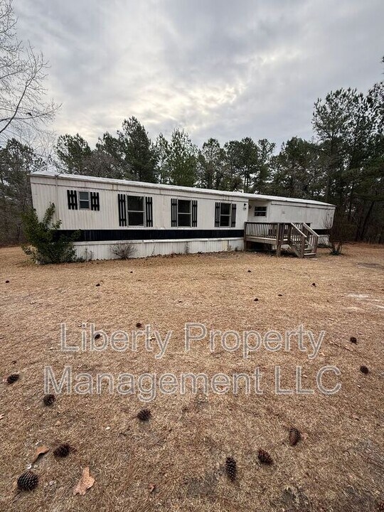 134 Ed Thomas Rd in Cameron, NC - Building Photo