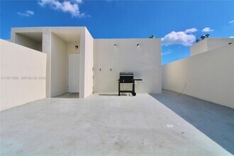 25875 SW 145th Ave in Naranja, FL - Building Photo - Building Photo