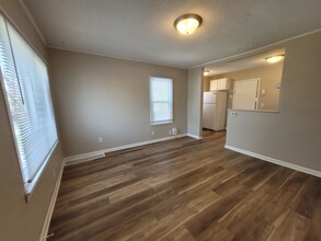 1112 Frazier Ave in Des Moines, IA - Building Photo - Building Photo