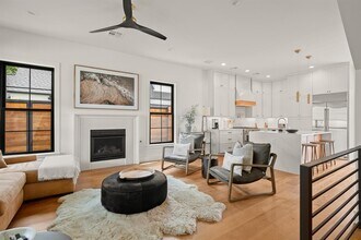 2005 E 8th St in Austin, TX - Building Photo - Building Photo