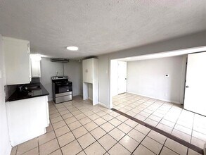 106 Hanover St in Houston, TX - Building Photo - Building Photo