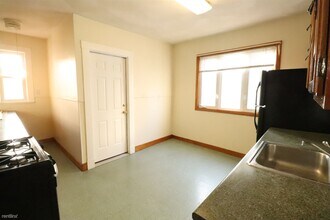 96 Conwell Ave-Unit -Apt 2 in Somerville, MA - Building Photo - Building Photo