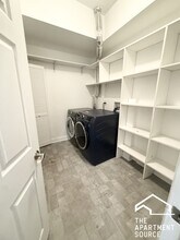 6712 N Clark St in Chicago, IL - Building Photo - Building Photo