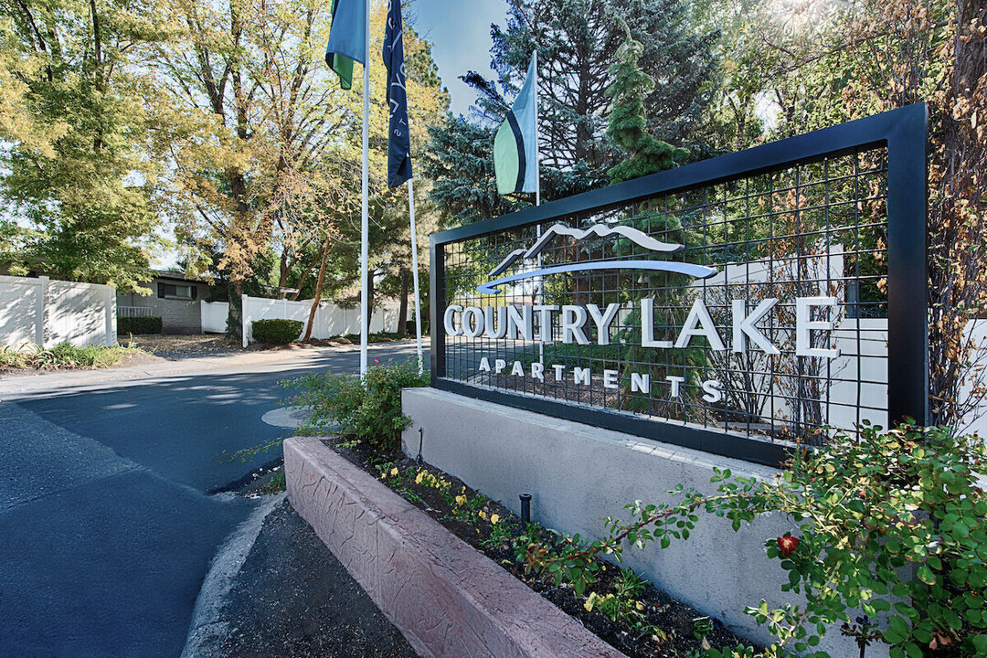 Country Lake in Salt Lake City, UT - Building Photo