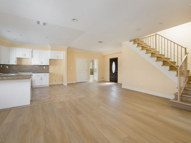 property at 4952 W 112th St