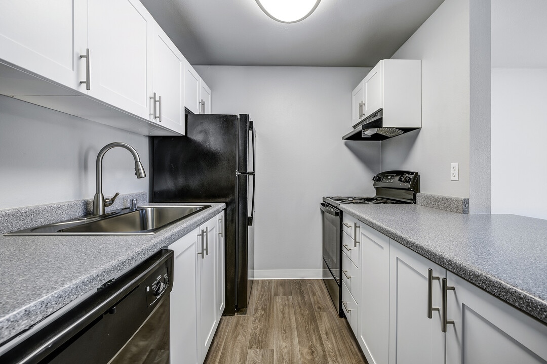 ReNew Waterview in Bremerton, WA - Building Photo