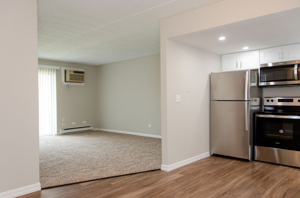 Medinah Terrace of Itasca Apartments in Itasca, IL