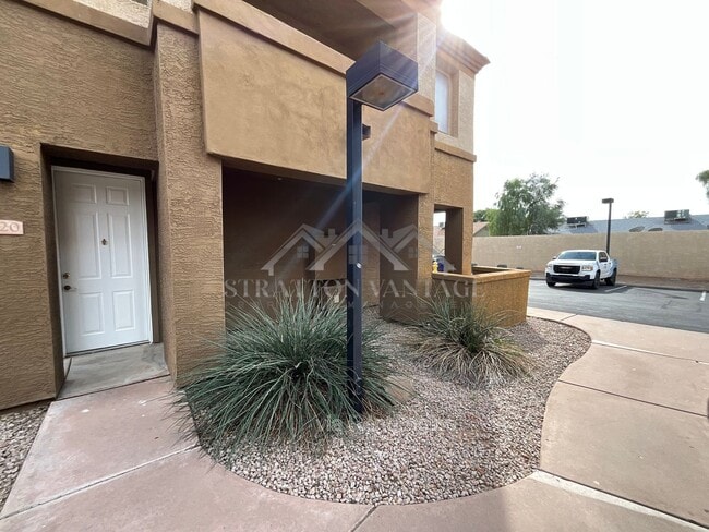 1445 E Broadway Rd in Tempe, AZ - Building Photo - Building Photo