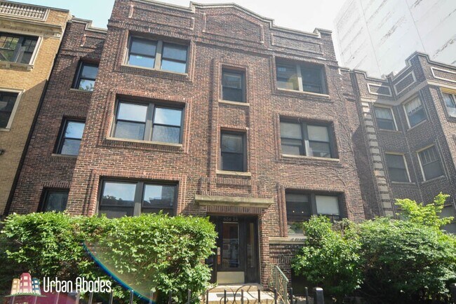 654 W Gordon Ter in Chicago, IL - Building Photo - Building Photo